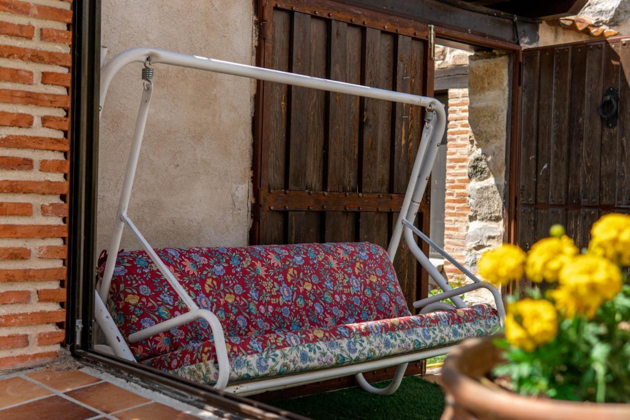 La Casa Del Buho Villa Santa Maria la Real de Nieva Luaran gambar