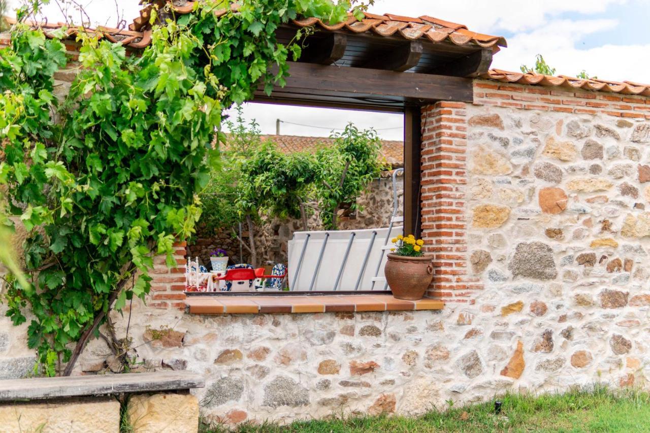 La Casa Del Buho Villa Santa Maria la Real de Nieva Luaran gambar