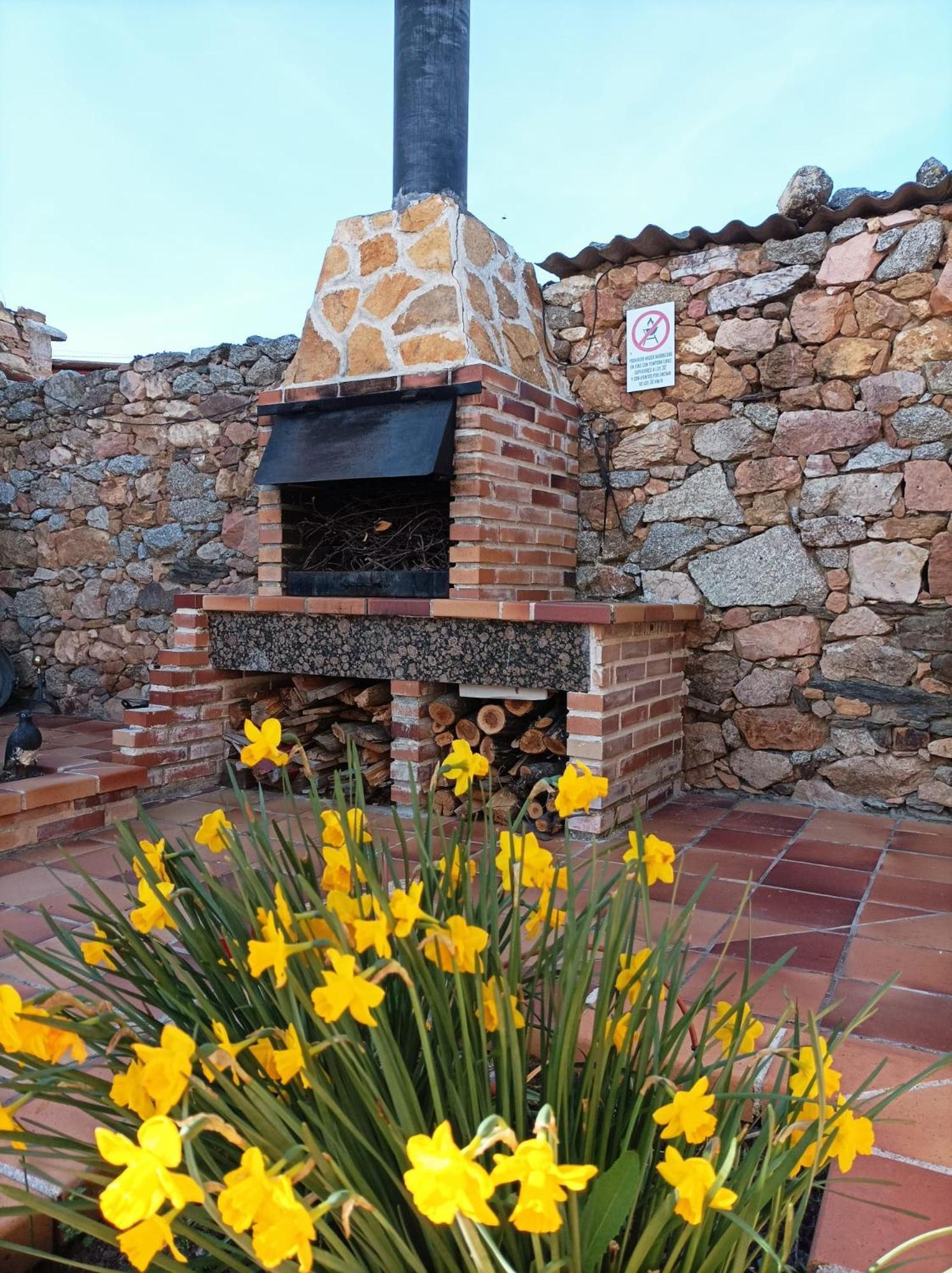 La Casa Del Buho Villa Santa Maria la Real de Nieva Luaran gambar
